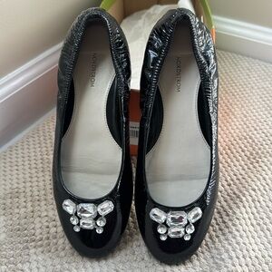 Girls size 3 black patent leathered ballet shoe with rhinestones.
